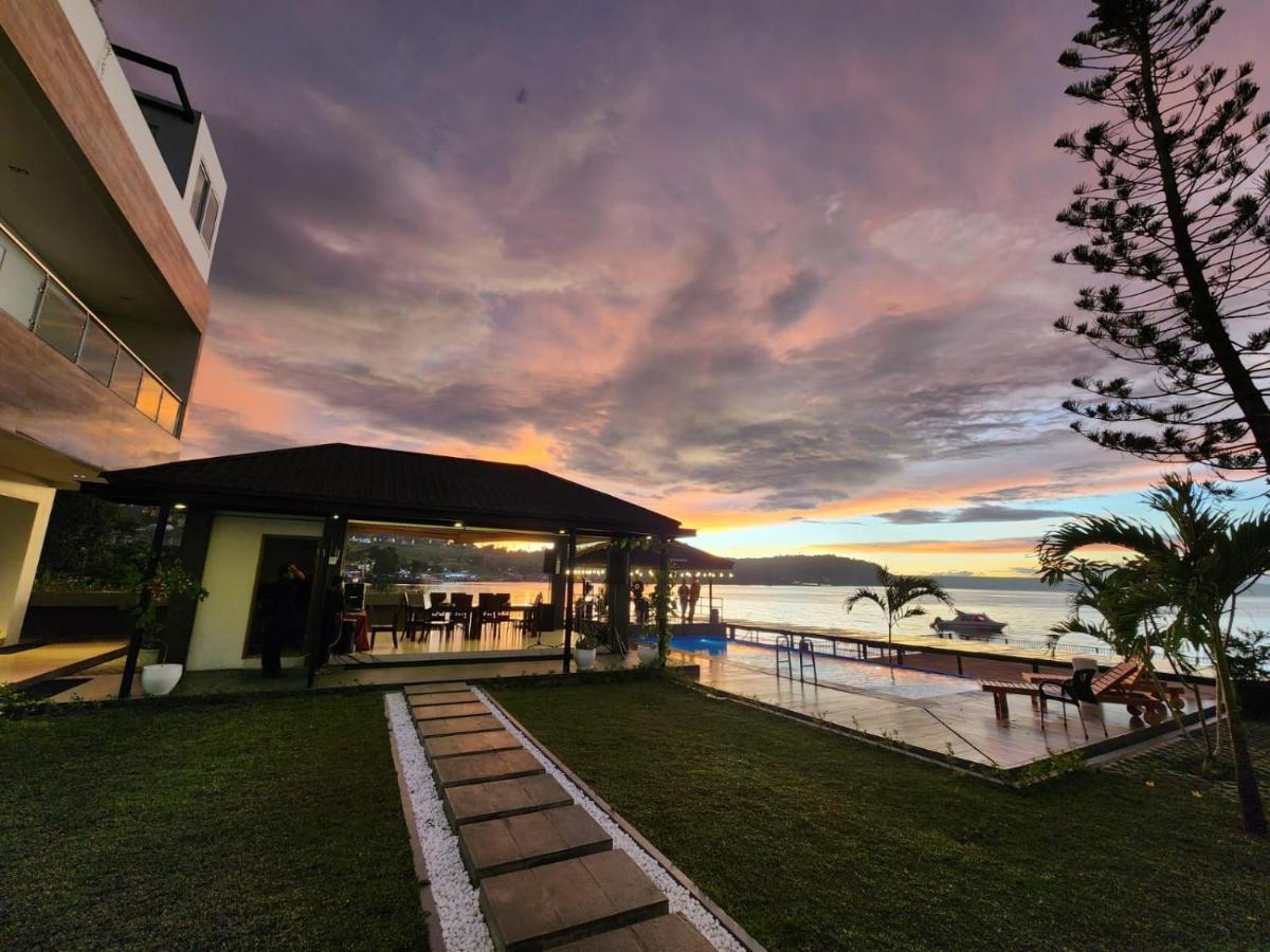 Purnama Balige Hotel Екстериор снимка